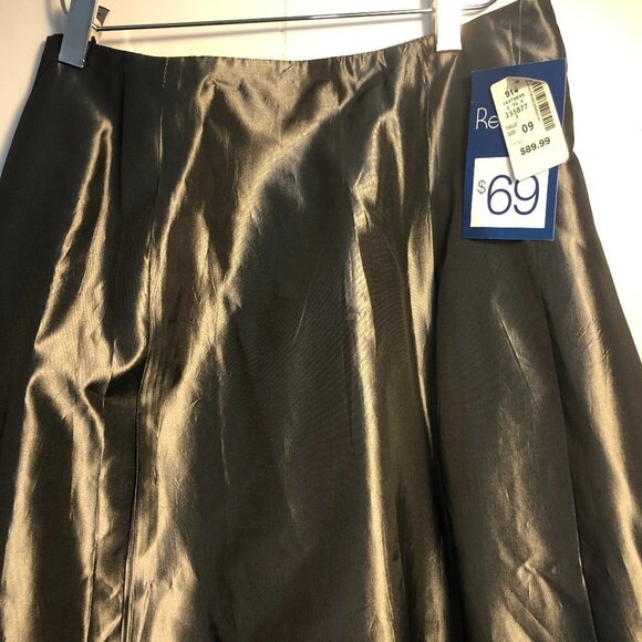 - - Womens Silver Grey/Skirt. BRAND NEW size 9 - Picture 3 of 7